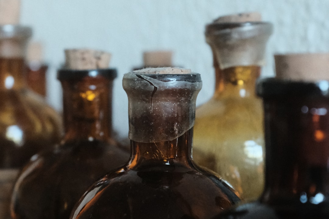 Herbal tincture bottle representing yin qiao san prepared in liquid form